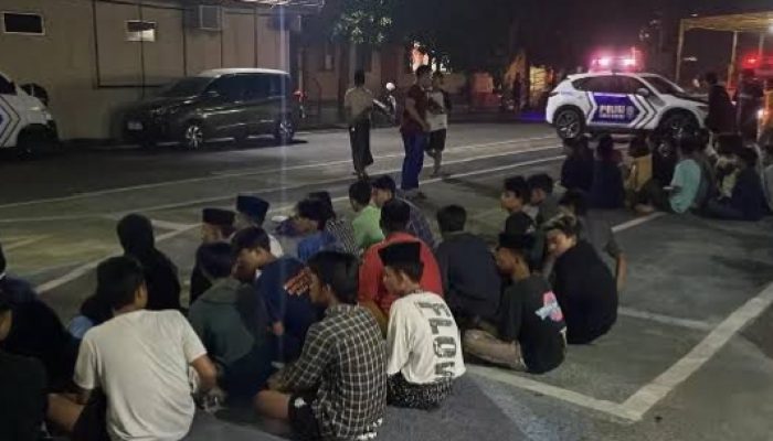 Polisi Gerebek Balap Liar di Bangkalan, Puluhan Penonton hingga Motor Diamankan