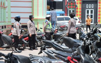 Polwan Polres Langsa Patroli dan Pengamanan Masyarakat Sholat Jumat