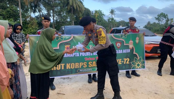 HUT Korps Sabhara ke-72, Sat Samapta Polres Aceh Timur Berbagi Kebaikan Dengan Warga Idi Timur