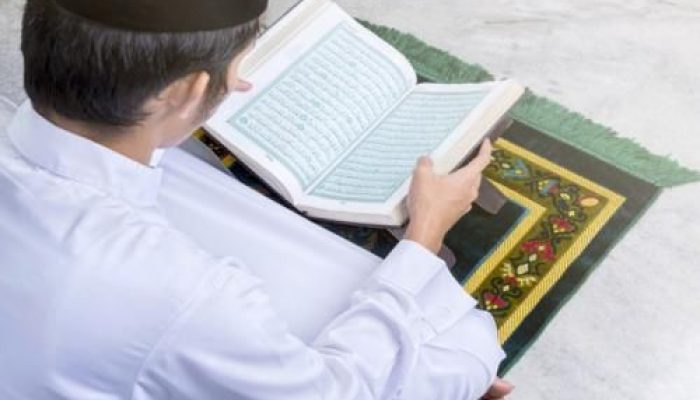 Membaca Alquran di Bulan Ramadhan, meski Terbata-bata Ini Pahalanya