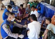 Dokkes Polres Aceh Barat Cek Kesehatan Etnis Rohingya di Pengungsian