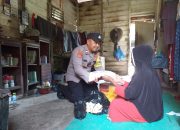 Polisi di Langsa Bagikan Paket Sembako ke Masyarakat Kurang Mampu di Bulan Ramadan