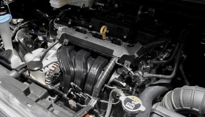 Belum Banyak yang Tahu, Ini Cara Cek Kondisi Oli Mesin Mobil Sebelum Mudik