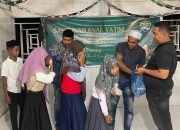 Jelang Idul Fitri 1445 H, Geuchik Gampong Sungai Pauh Pusaka Santuni Puluhan Anak Yatim