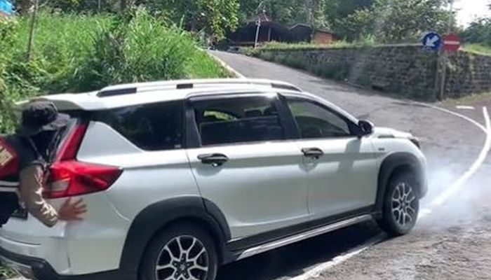 Perlu Tahu, Begini Trik Mobil Matik Libas Tanjakan Curam Saat Mudik