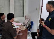 Penyidik Polda Aceh Serahkan Tersangka Kasus Promosi Judi Online ke JPU