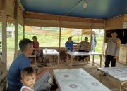 Bhabinkamtibmas Polsek Sungai Raya Sambangi Desa Binaan dan Sampaikan Himbauan Kamtibmas