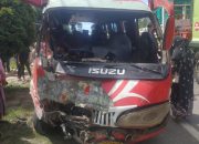 Kasat Lantas Polres Aceh Timur Antar Jenazah Korban Kecelakaan di Peudawa ke Rumah Duka