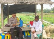 Berikan Himbauan Kamtibmas, Bhabinkamtibmas Polsek Manyak Payed Sambangi Petani Kebun