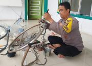 Jelang Hari Bhayangkara Ke-78, Bripka Edi Raharjo Berikan Servis Gratis Kipas Angin di Mesjid Al Iftah