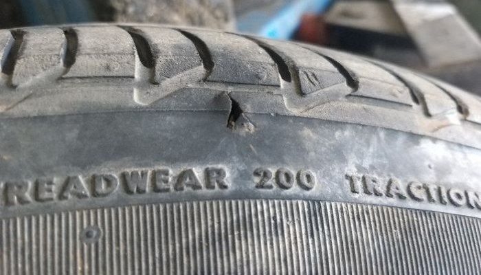 Terbongkar, Ini Penjelasan Dinding Ban Mobil Bocor Tak Bisa Ditambal