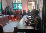 Bhabinkamtibmas Polsek Birem Bayeun Hadiri Penyaluran Bantuan Langsung Tunai di Alue Sentang