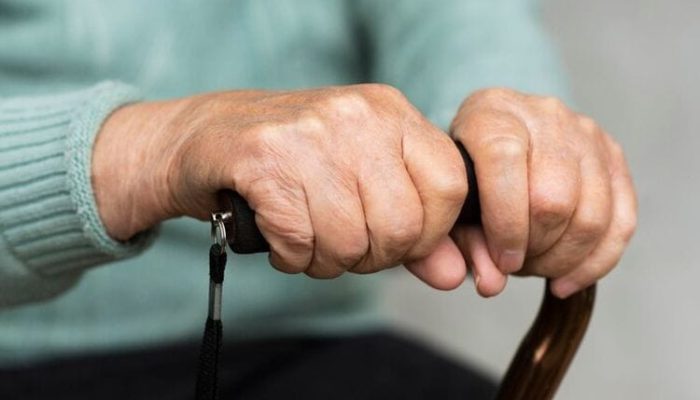 Kenapa Lansia Sering Terkena Asam Urat? Berikut Penjelasannya
