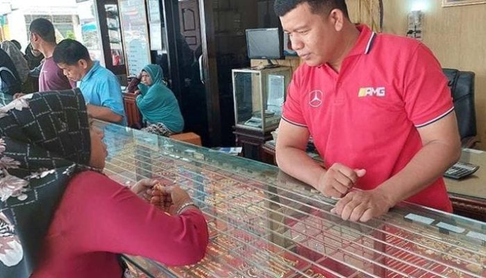 Pasar Emas Langsa: Harga Batangan Sedikit Melorot, Perhiasan Tetap Menggoda