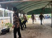 Gotong Royong dan Sambang Desa, Bhabinkamtibmas Ajak Warga Lhok Medang Ara Jaga Keamanan Jelang Pilkada 2024