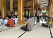 Jalin Ukhuwah Islamiyah, Kapolsek Birem Bayeun Gelar Sholat Jum’at Berjamaah Bersama Masyarakat