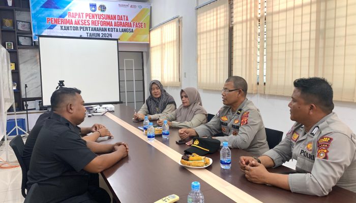 Peningkatan Keamanan, Polres Langsa Berikan Bimbingan kepada Security Kantor Pertanahan Kota Langsa