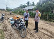 Bhabinkamtibmas Polsek Sungai Raya Ajak Warga Jaga Kondusivitas Pasca Pemilu