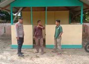 Bhabinkamtibmas Polsek Rantau Selamat Cek Kesiapan Poskamling di Desa Seuneubok Dalam
