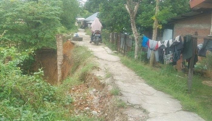 Tanggul Krueng Langsa Kembali Longsor, Warga Diminta Waspada