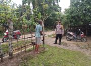 Bhabinkamtibmas Polsek Sungai Raya Sambangi Warga untuk Jaga Keamanan Desa