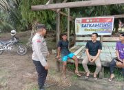 Bhabinkamtibmas Polres Langsa Berikan Penyuluhan Satkamling di Desa Alue Gadeng Dua