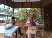 Bhabinkamtibmas Polsek Sungai Raya Sambangi Warga untuk Jaga Kamtibmas