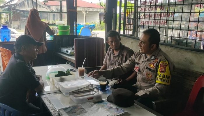 Bhabinkamtibmas Polsek Langsa Barat Sambangi Warga, Ajak Ciptakan Lingkungan Kondusif