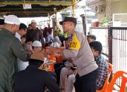 Bhabinkamtibmas Polsek Manyak Payed Hadiri Aqiqah Warga, Sampaikan Pesan Kamtibmas