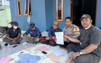 Bhabinkamtibmas Polsek Manyak Payed Selesaikan Kasus Pelemparan Bus Secara Kekeluargaan di Dayah Darul Muta’alimin