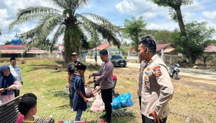 Mahasiswa STIK Angkatan 83 Salurkan Hewan Meugang bagi Warga Pondok Kemuning Sambut Ramadhan