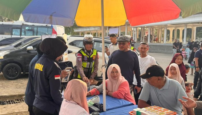 Satlantas Polres Langsa Edukasi Keselamatan Berlalu Lintas kepada Peserta Car Free Day
