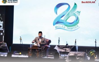 Pemerintah Perkuat Kepastian Hukum Aset Pesantren, Menteri ATR/BPN Serahkan Sertipikat Wakaf di Sukabumi